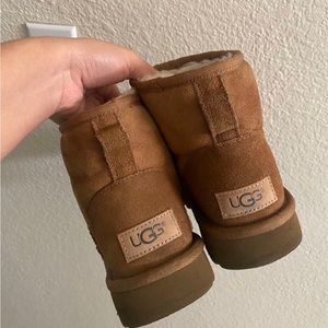 ugg booties size 6 in women in chestnut